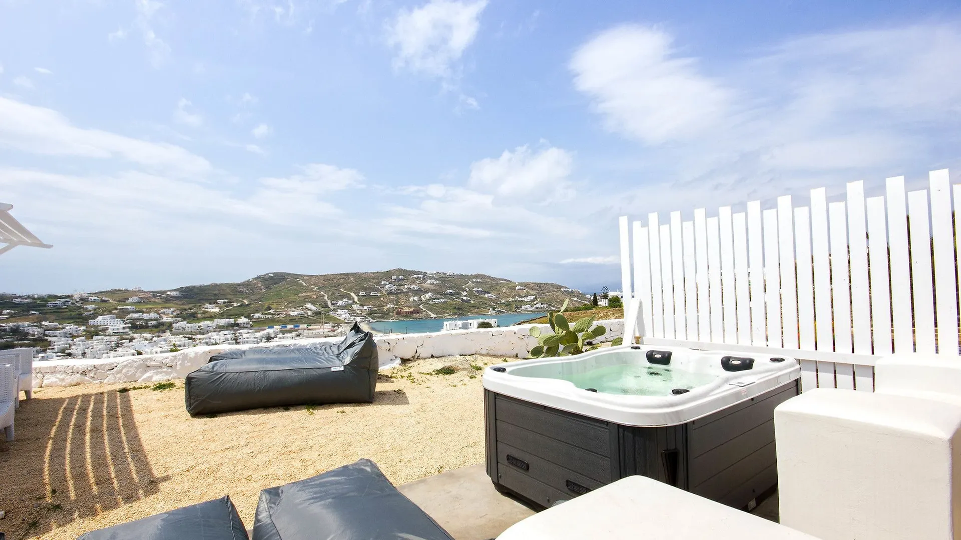 Anixi Lounge Suites Ornos  Ornos (Mykonos)